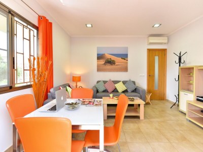 Holiday house Belvilla von OYO Strandhaus Adelfas - Features photo 20