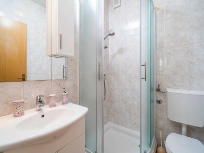 Apartment Apartments Zarac - One Bedroom Apartment with Terrace - Features photo 24