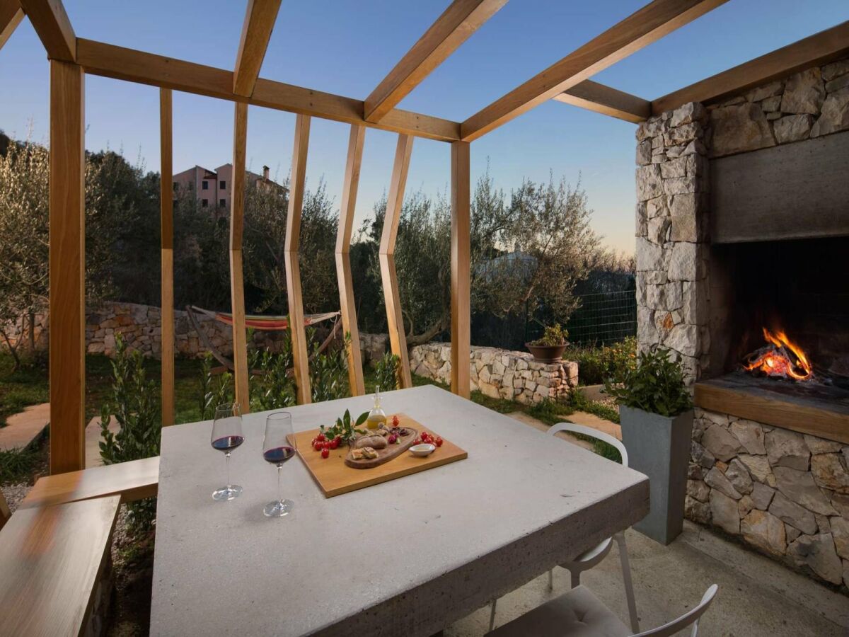 Holiday house Geräumige Villa mit Pool - Outdoor photo 2