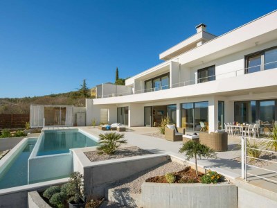 Holiday house Geräumige Villa mit Pool - Outdoor photo 16