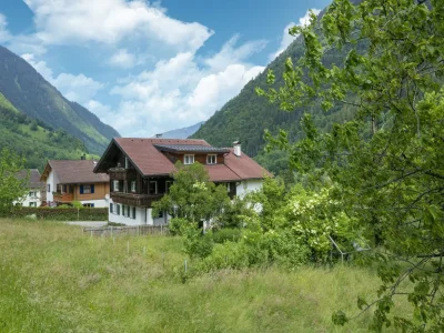 Cottage Chalet in St. Gallenkirch near Ski Lift in Silvretta Nova - Cottage