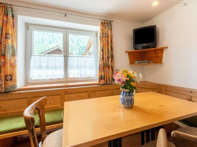 Cottage Chalet in St. Gallenkirch near Ski Lift - Features photo 10