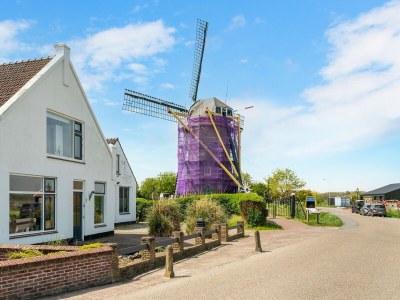 Holiday house Luxury chalet near Ouddorp with garden - Environment photo 33