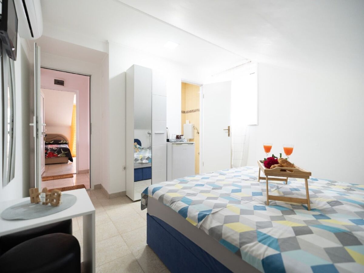 Apartment Apartments Milic - Twin Room 1 - Features photo 5