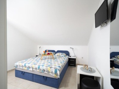 Apartment Apartments Milic - Twin Room 1 - Features photo 11