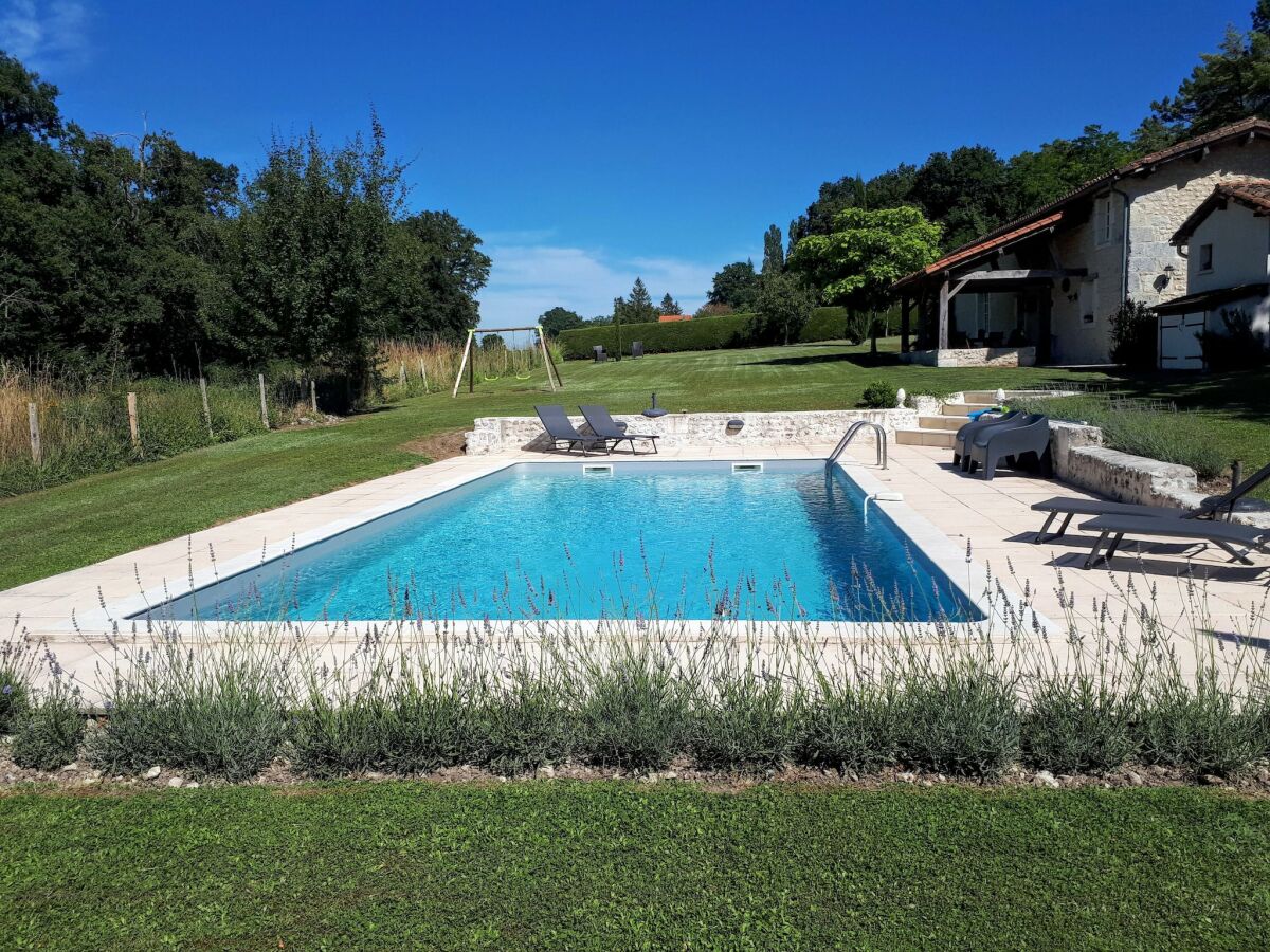 Holiday house Holiday home with pool in Verteillac