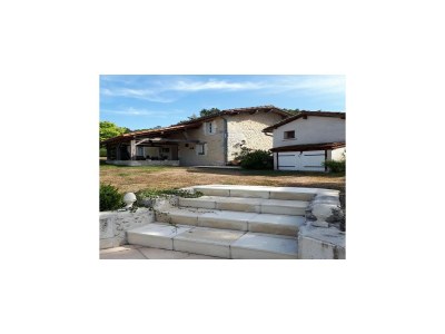 Holiday house Holiday home with pool in Verteillac - Outdoor photo 15