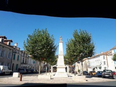 Holiday house Holiday home with pool in Verteillac - Environment photo 39