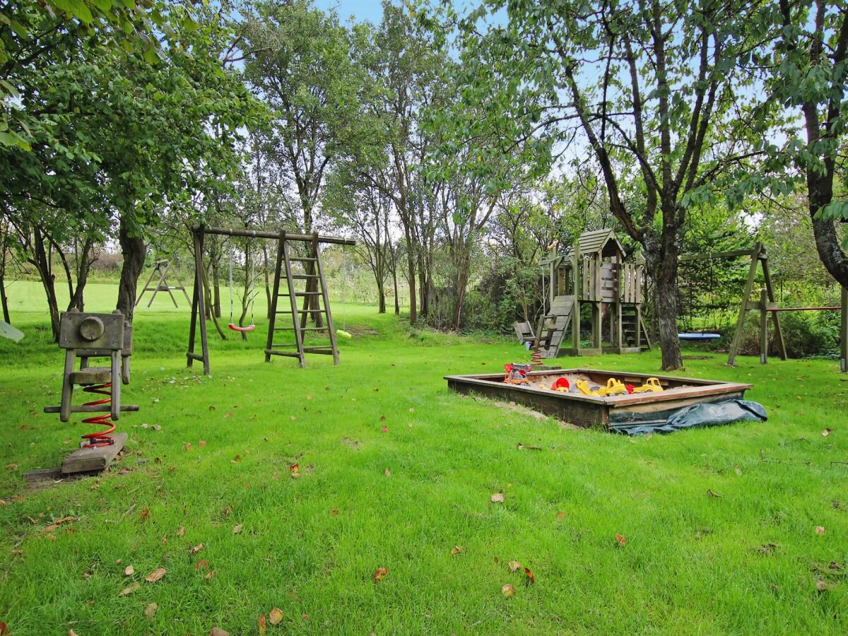 Apartment Ferienwohnung im Müritz Nationalpark in Mirow - Outdoor photo 3