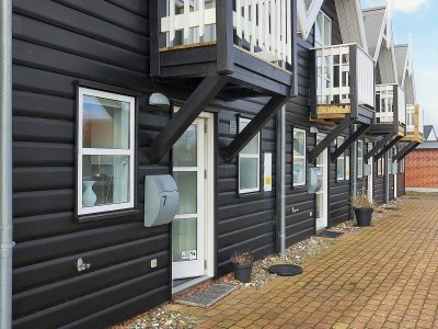 Holiday house 4 person holiday home in Blåvand-By Traum - Outdoor photo 11