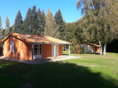 Holiday house Tasteful cottage in Sauze-Vaussais with terrace - Outdoor photo 4