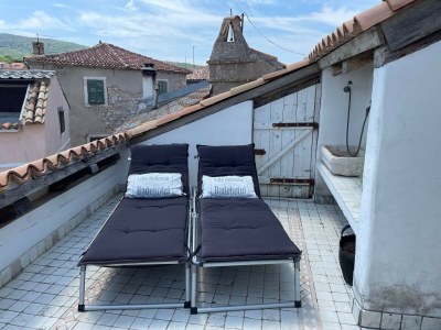 Holiday house Angenehmes Ferienhaus in Vrbnik mit Meerblick - Outdoor photo 11