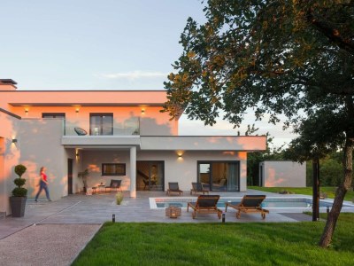 Holiday house Stilvolle Villa mit Pool - Outdoor photo 13