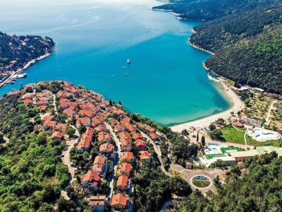 Holiday house Stilvolle Villa mit Pool - Environment photo 36