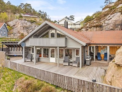 Holiday house 10 person holiday home in Lindesnes-By Traum - Holiday house