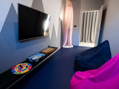 Holiday house Stylish Stay with Hot Tub - Features photo 17