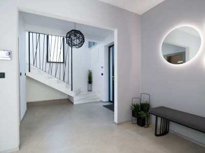 Holiday house Stylish Stay with Hot Tub - Features photo 19