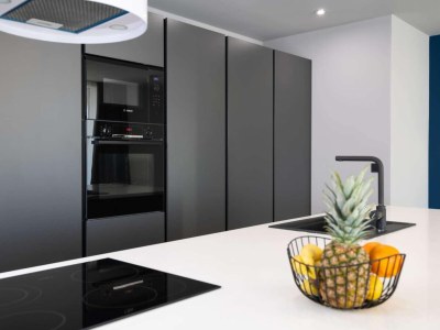 Holiday house Stylish Stay with Hot Tub - Features photo 21