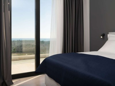 Holiday house Stylish Stay with Hot Tub - Features photo 22