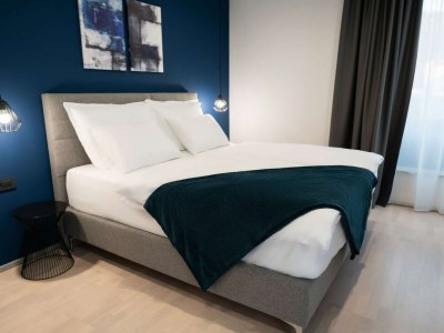 Holiday house Stylish Stay with Hot Tub - Features photo 24