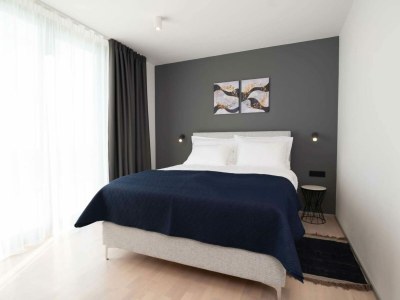 Holiday house Stylish Stay with Hot Tub - Features photo 27