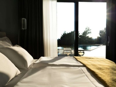 Holiday house Stylish Stay with Hot Tub - Features photo 29