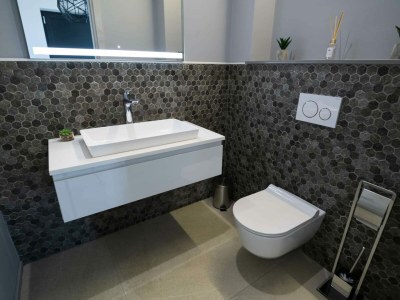 Holiday house Stylish Stay with Hot Tub - Features photo 31