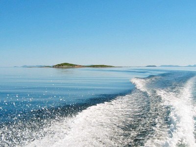 Holiday house 8 person holiday home in Arnøyhamn - Outdoor photo 4