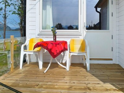 Holiday house 8 person holiday home in Arnøyhamn - Outdoor photo 12