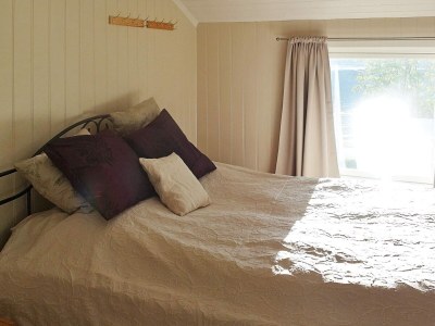 Holiday house 8 person holiday home in Arnøyhamn - Outdoor photo 13