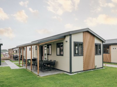 Holiday park Chalet mit privatem Bootsanleger - Holiday park