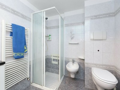 Apartment Apartment in Valbrona near Lake Como - Features photo 19