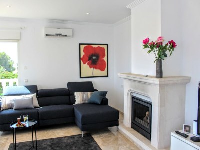 Villa Villa mit beheiztem Pool - Features photo 34