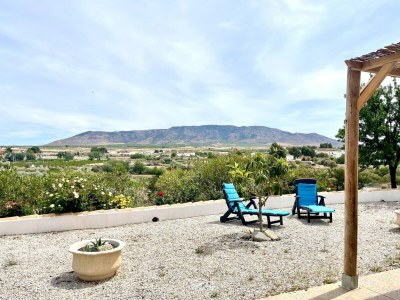 cave dwelling Cave House in Cúllar near Tabernas Desert - Outdoor photo 2