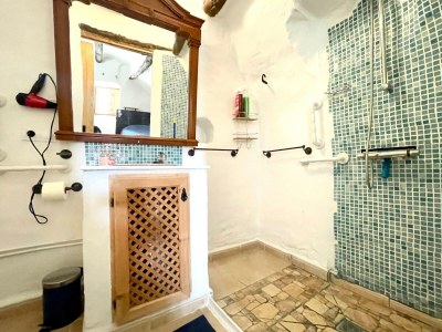 cave dwelling Cave House in Cúllar near Tabernas Desert - Features photo 15