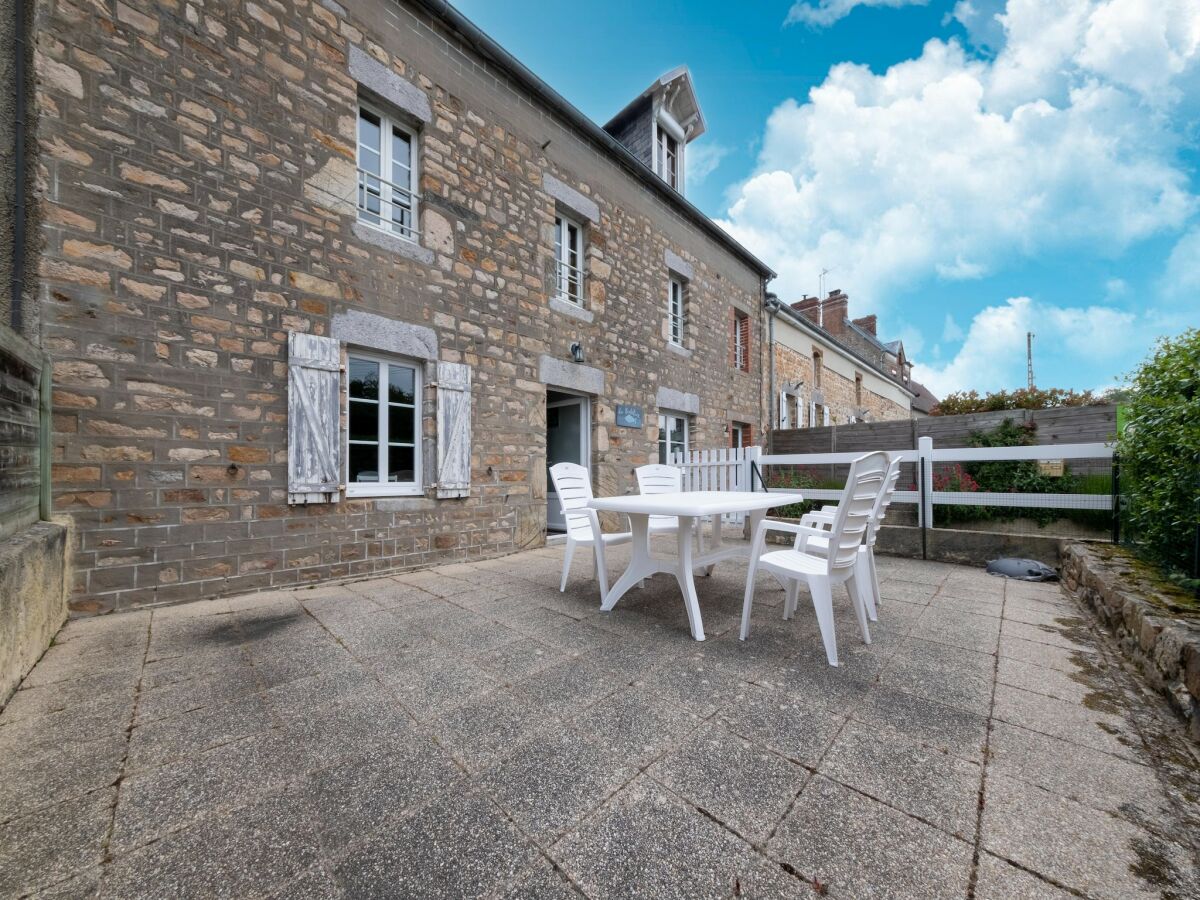 Holiday house Steinhaus in Saussey mit hübschem Garten - Outdoor photo 3