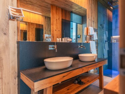 Apartment Apartment in Kaltenbach with Ski-In Access - Features photo 12