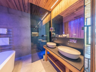 Apartment Apartment in Kaltenbach with Ski-In Access - Features photo 13