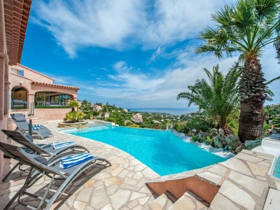 Villa Luxurious Villa in Les Issambres with swimming pool and Sauna - Outdoor photo 4