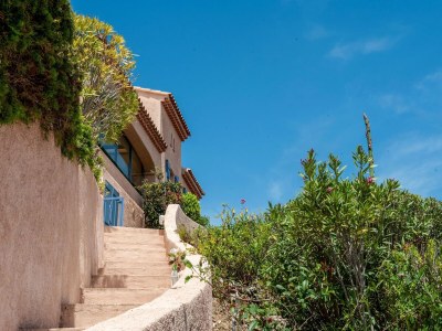 Villa Luxurious Villa in Les Issambres with swimming pool and Sauna - Features photo 19