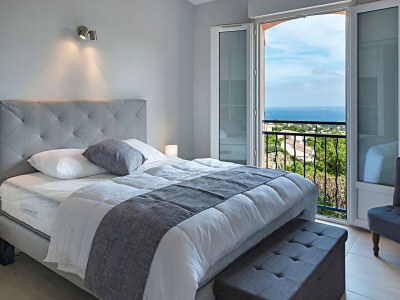 Villa Luxurious Villa in Les Issambres with swimming pool and Sauna - Features photo 25