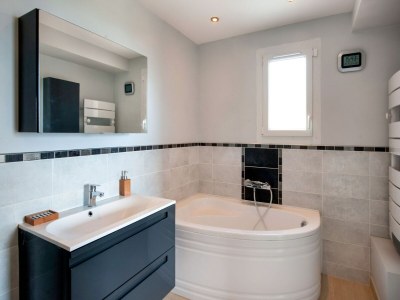 Villa Luxurious Villa in Les Issambres with swimming pool and Sauna - Features photo 28