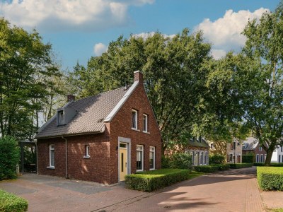 Holiday park Nice villa with veranda near holiday park - Outdoor photo 5