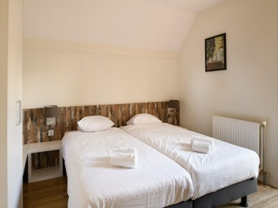 Holiday park Nice villa with veranda near holiday park - Features photo 7