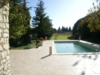 Holiday house Holiday Home in Le Thor with Private Pool - Outdoor photo 2