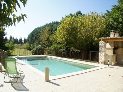Holiday house Holiday Home in Le Thor with Private Pool - Outdoor photo 7