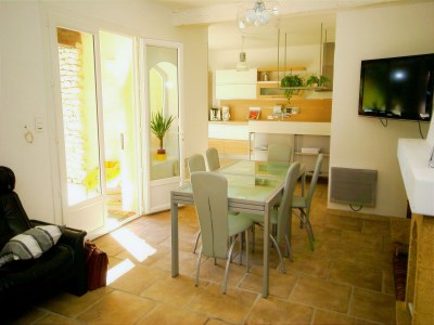 Holiday house Holiday Home in Le Thor with Private Pool - Features photo 9