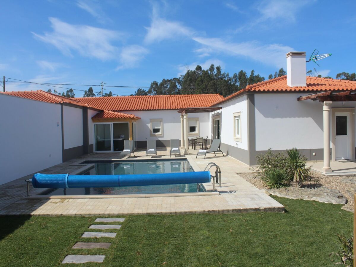 Villa Villa in Portugal with Private Pool & Wellness