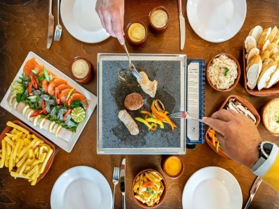 Holiday park Cozy Chalet Near North Sea - Outdoor photo 24