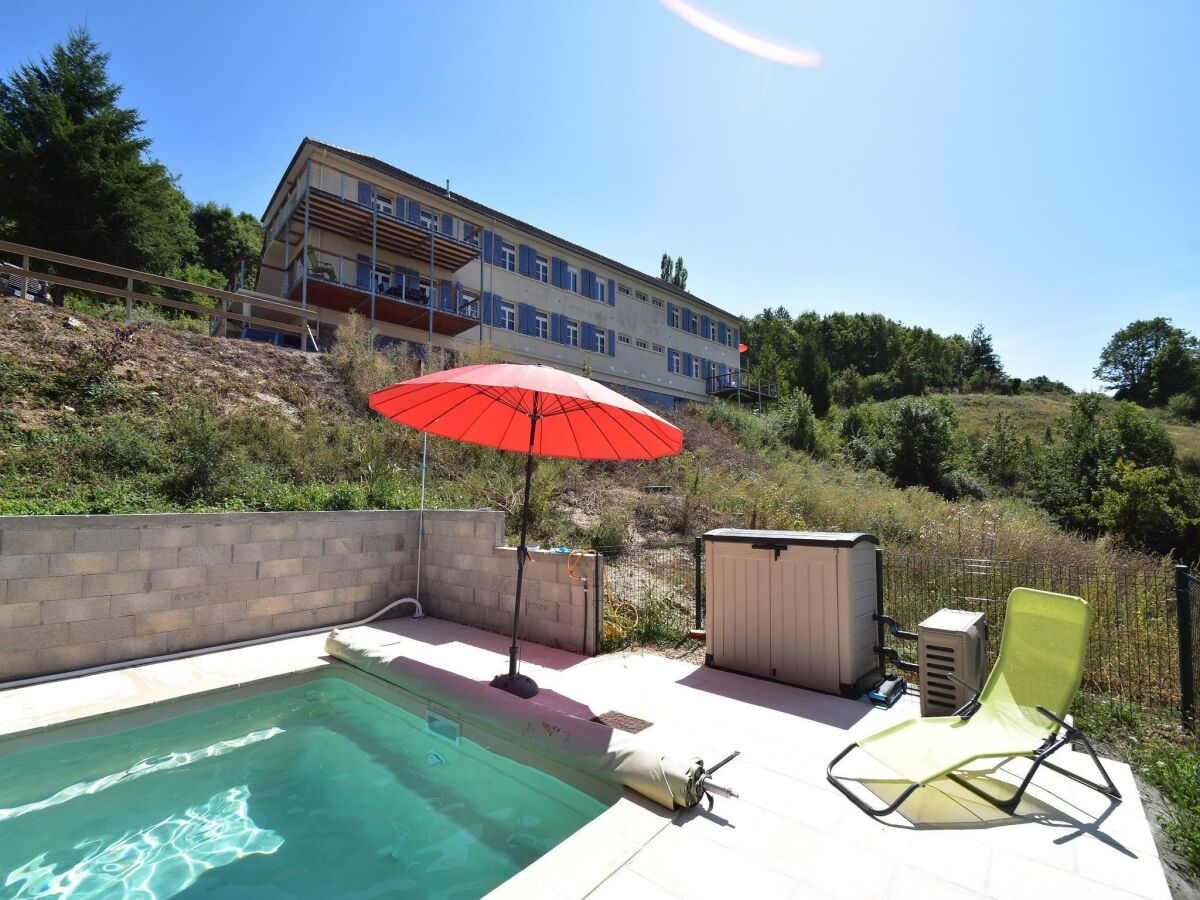 Holiday house Apartment in Cuzy with Heated Pool - Outdoor photo 3